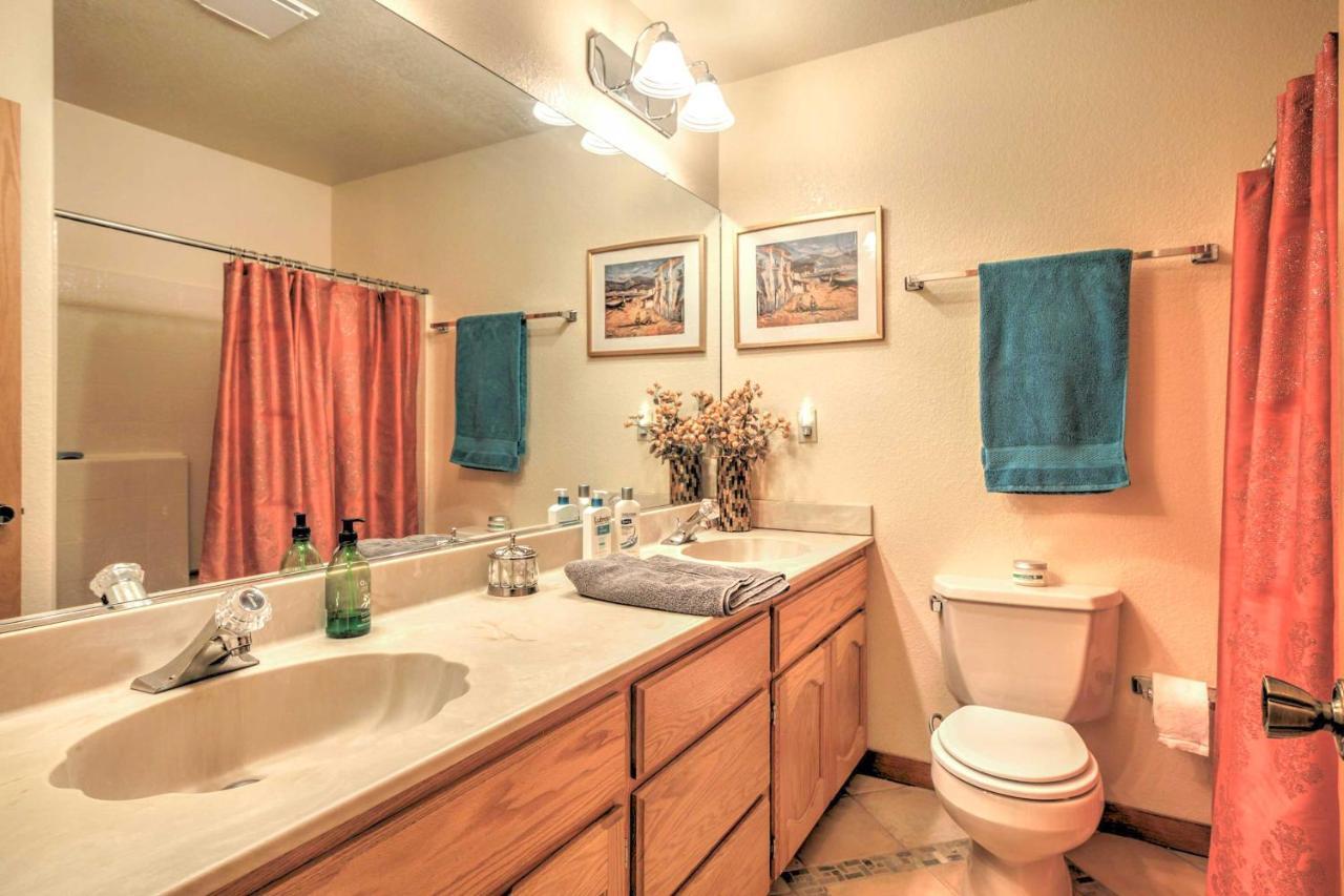 Spacious Kelseyville Home With Large Lakefront Deck! Exterior photo